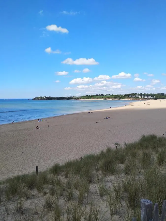 Apartment Charmant Logement Guidel Plage, Chambre Vue Mer, Piscine Chauffee