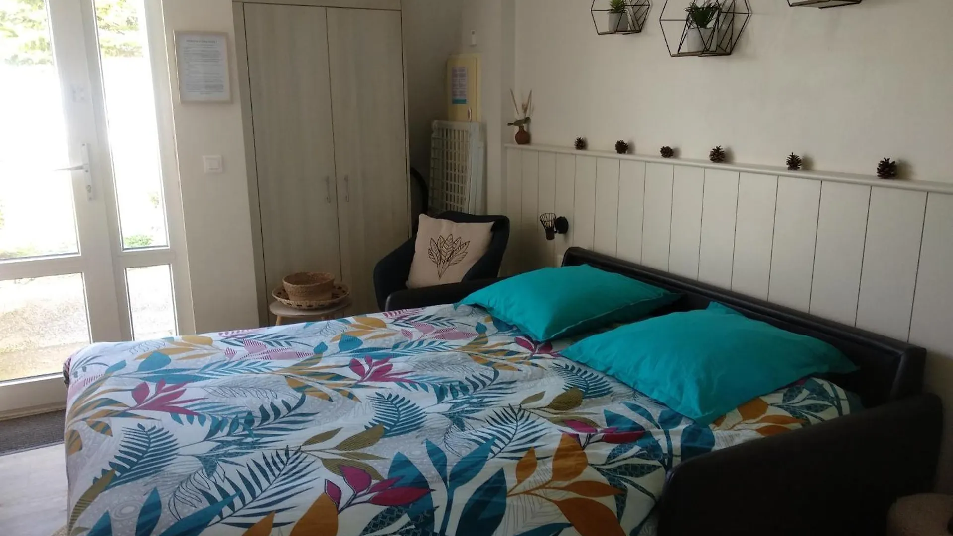 Apartment Charmant Logement Guidel Plage, Chambre Vue Mer, Piscine Chauffee